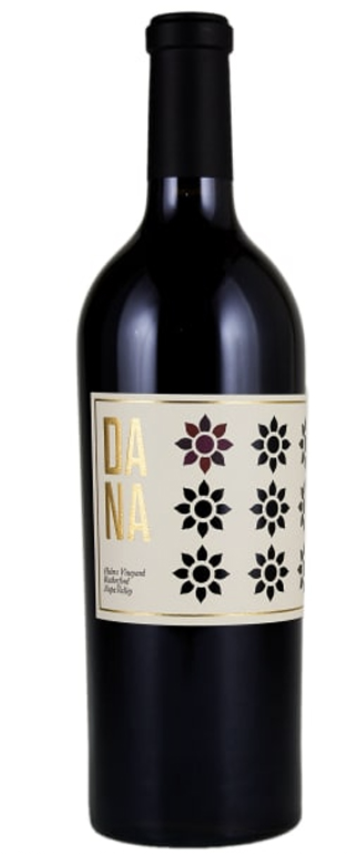 Dana Estates, Helmes